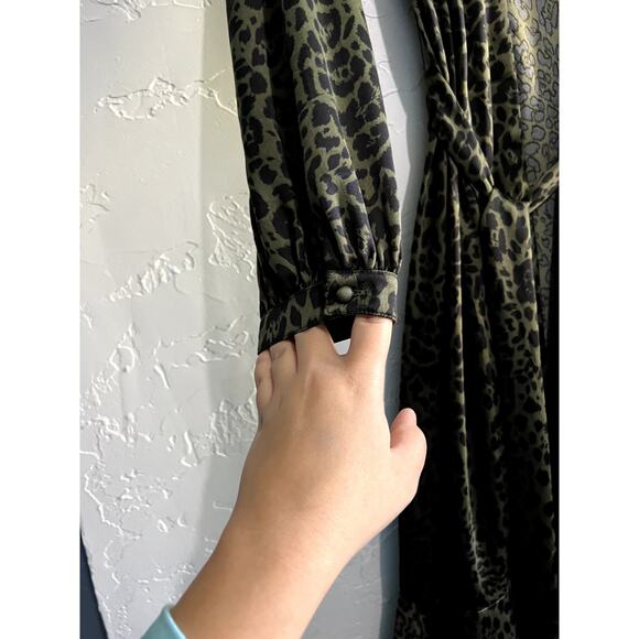 Express Leopard Print Satin Wrap Duster Kimono‎ Midi Dress womens small evening - Picture 4 of 10